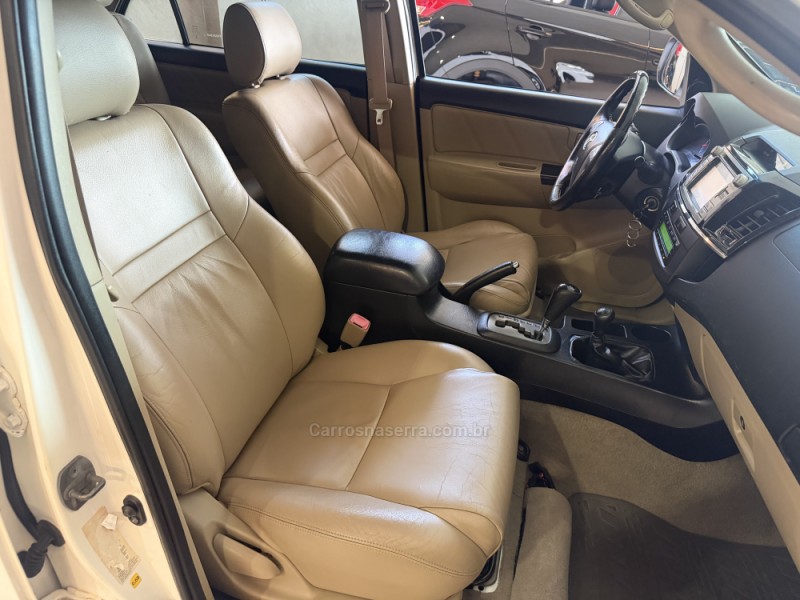 HILUX SW4 3.0 SRV 4X4 7 LUGARES 16V TURBO INTERCOOLER DIESEL 4P AUTOMÁTICO - 2015 - CARLOS BARBOSA