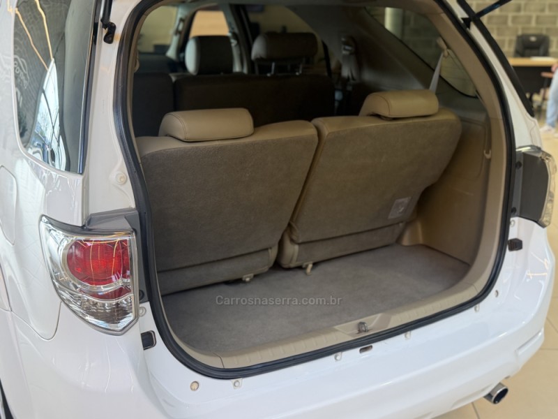 HILUX SW4 3.0 SRV 4X4 7 LUGARES 16V TURBO INTERCOOLER DIESEL 4P AUTOMÁTICO - 2015 - CARLOS BARBOSA