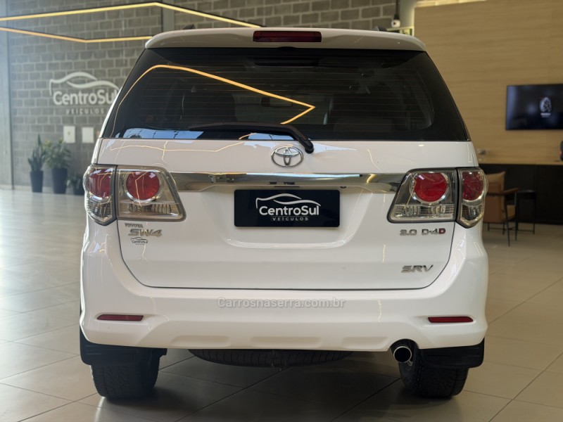 HILUX SW4 3.0 SRV 4X4 7 LUGARES 16V TURBO INTERCOOLER DIESEL 4P AUTOMÁTICO - 2015 - CARLOS BARBOSA