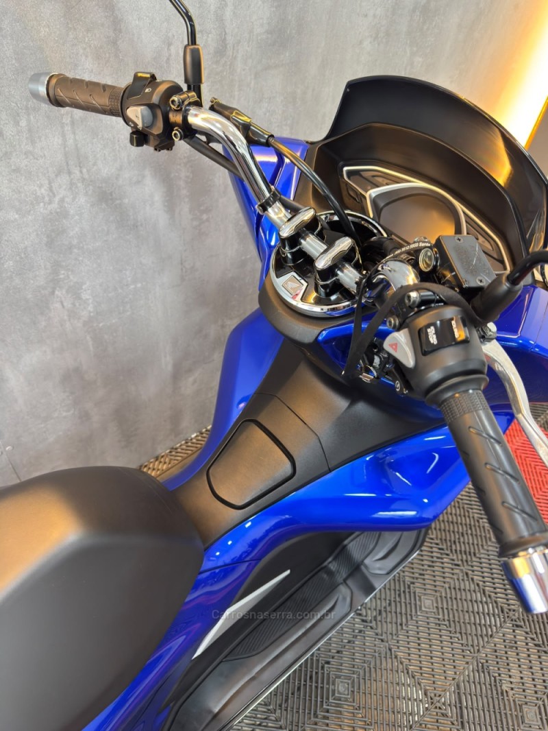 PCX 150 - 2022 - PORTãO