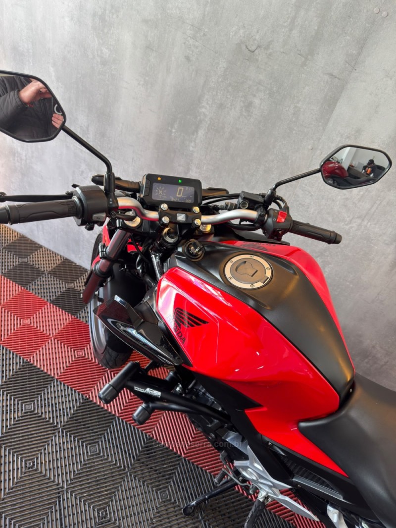 CB 300F TWISTER ABS - 2023 - PORTãO