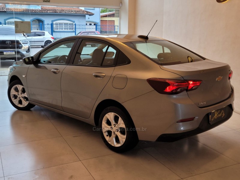 ONIX 1.0 LTZ 12V TURBO FLEX 4P AUTOMÁTICO - 2025 - CANELA