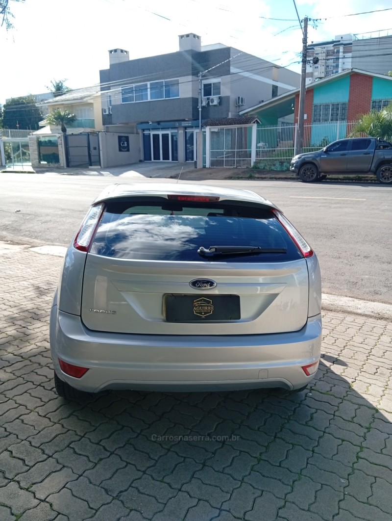 FOCUS 1.6 GLX 16V FLEX 4P MANUAL - 2013 - PASSO FUNDO