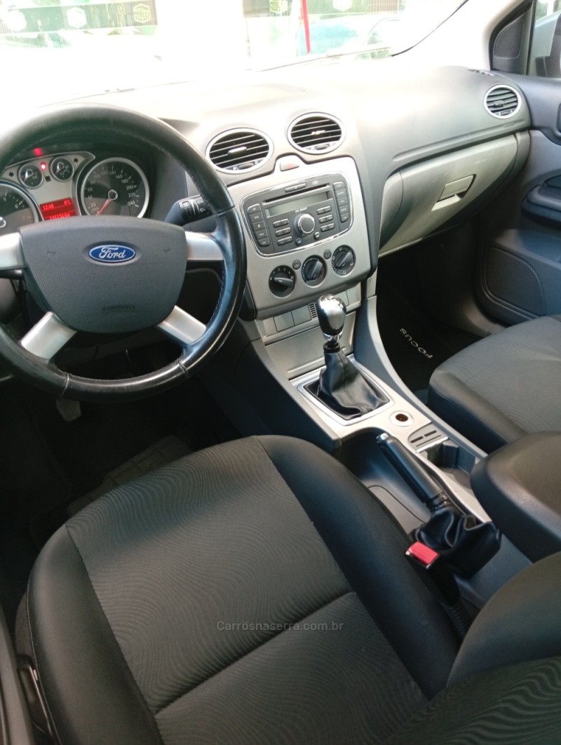 FOCUS 1.6 GLX 16V FLEX 4P MANUAL - 2013 - PASSO FUNDO