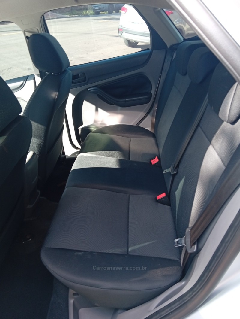 FOCUS 1.6 GLX 16V FLEX 4P MANUAL - 2013 - PASSO FUNDO