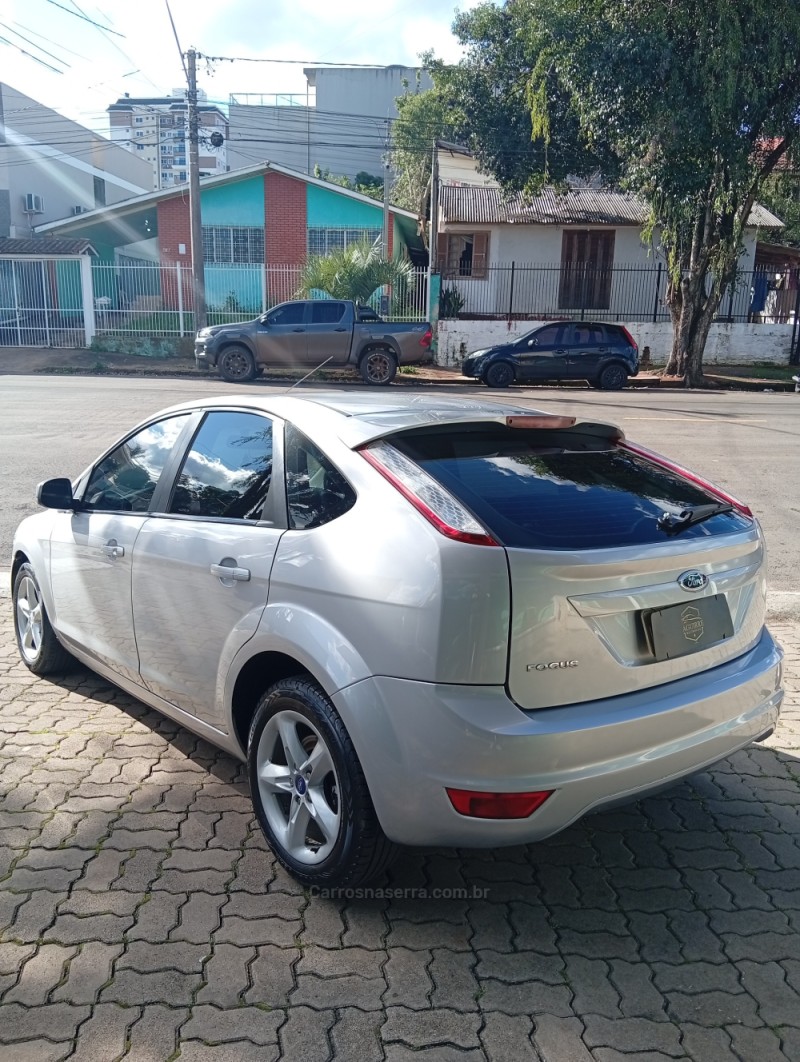 FOCUS 1.6 GLX 16V FLEX 4P MANUAL - 2013 - PASSO FUNDO