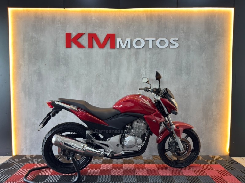 CB 300R ABS - 2013 - PORTãO