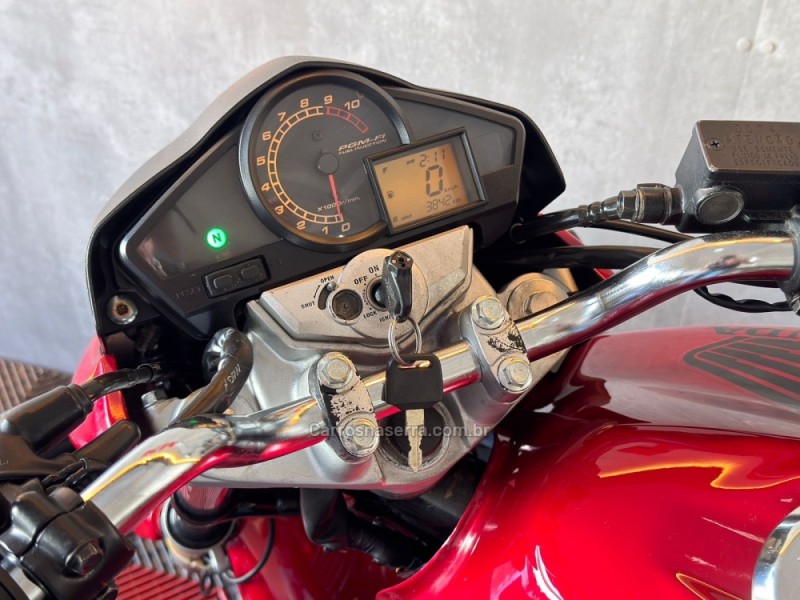 CB 300R  - 2012 - PORTãO