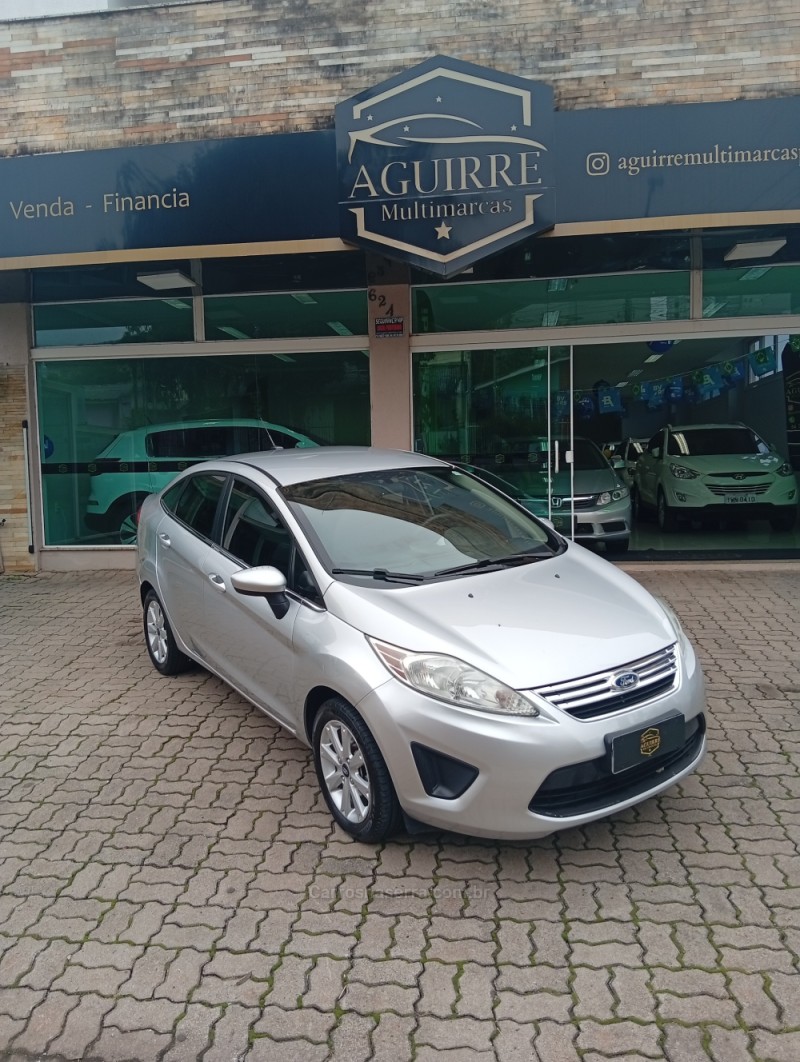 fiesta 1.6 se sedan 16v flex 4p manual 2011 passo fundo