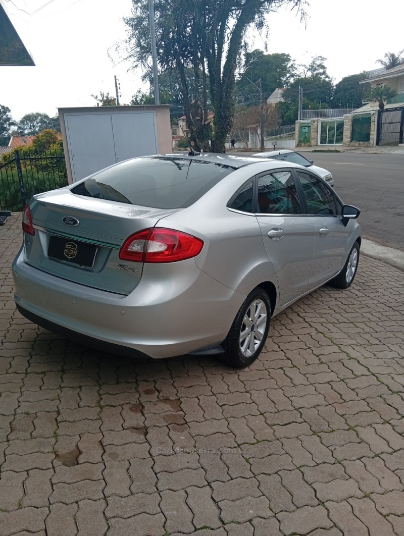 FIESTA 1.6 SE SEDAN 16V FLEX 4P MANUAL - 2011 - PASSO FUNDO
