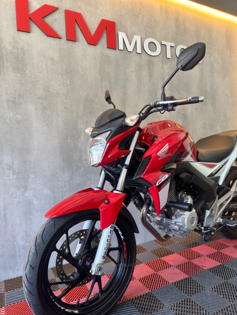 CB 250F TWISTER CBS - 2017 - PORTãO