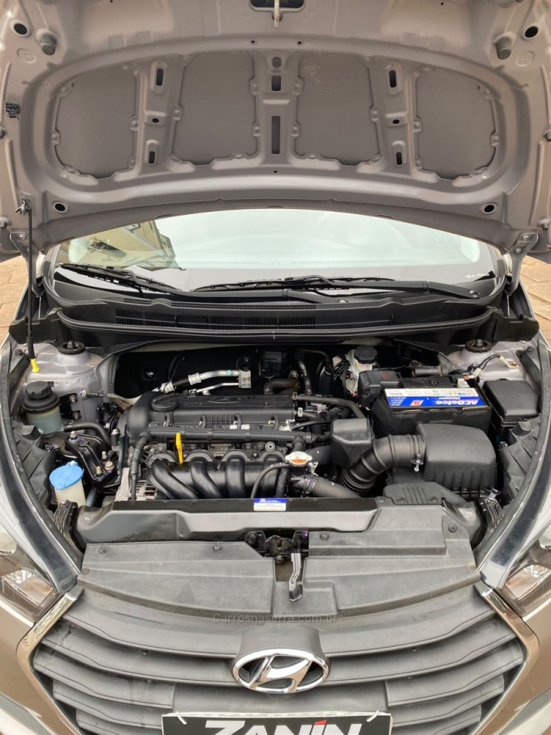 HB20S 1.6 COMFORT PLUS 16V FLEX 4P MANUAL - 2016 - SANANDUVA