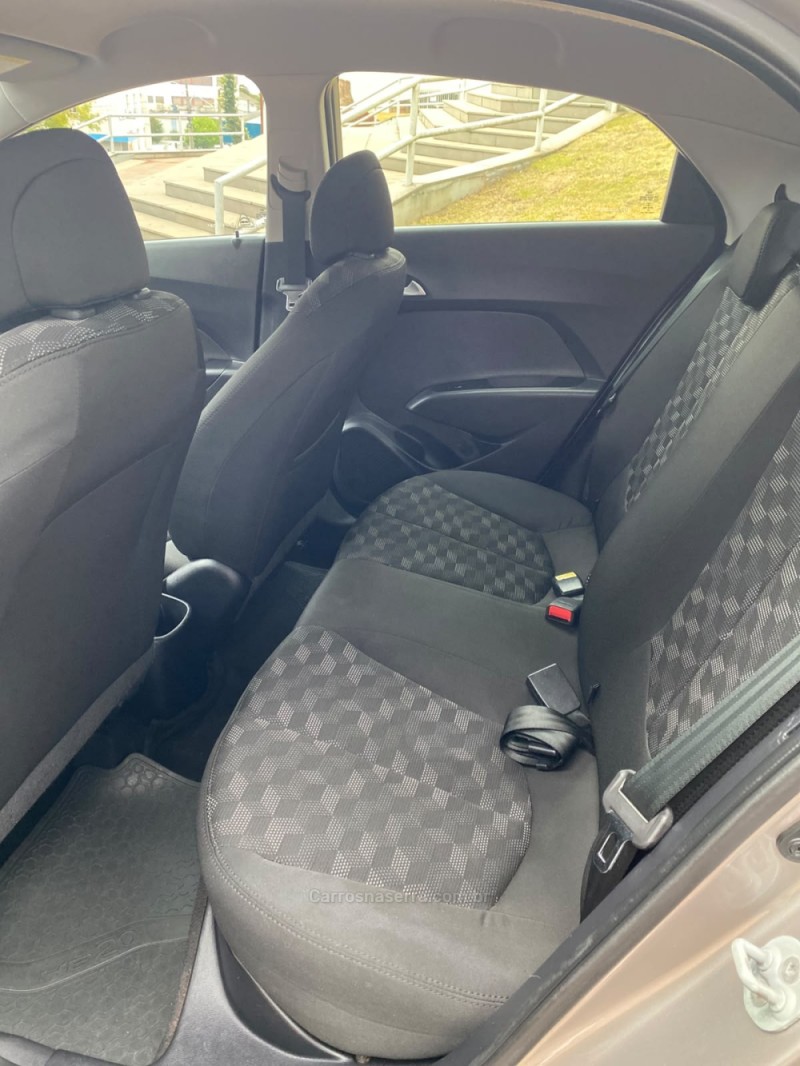 HB20S 1.6 COMFORT PLUS 16V FLEX 4P MANUAL - 2016 - SANANDUVA