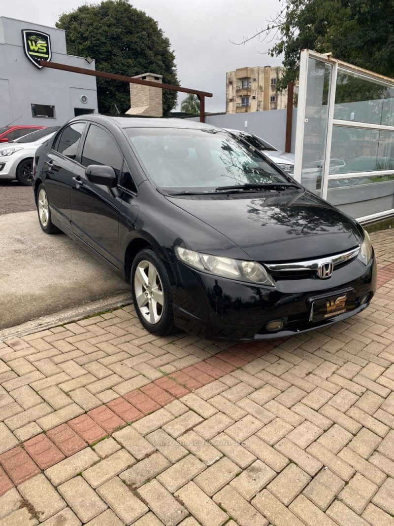 CIVIC 1.6 LX 16V GASOLINA 4P MANUAL - 2008 - VENâNCIO AIRES