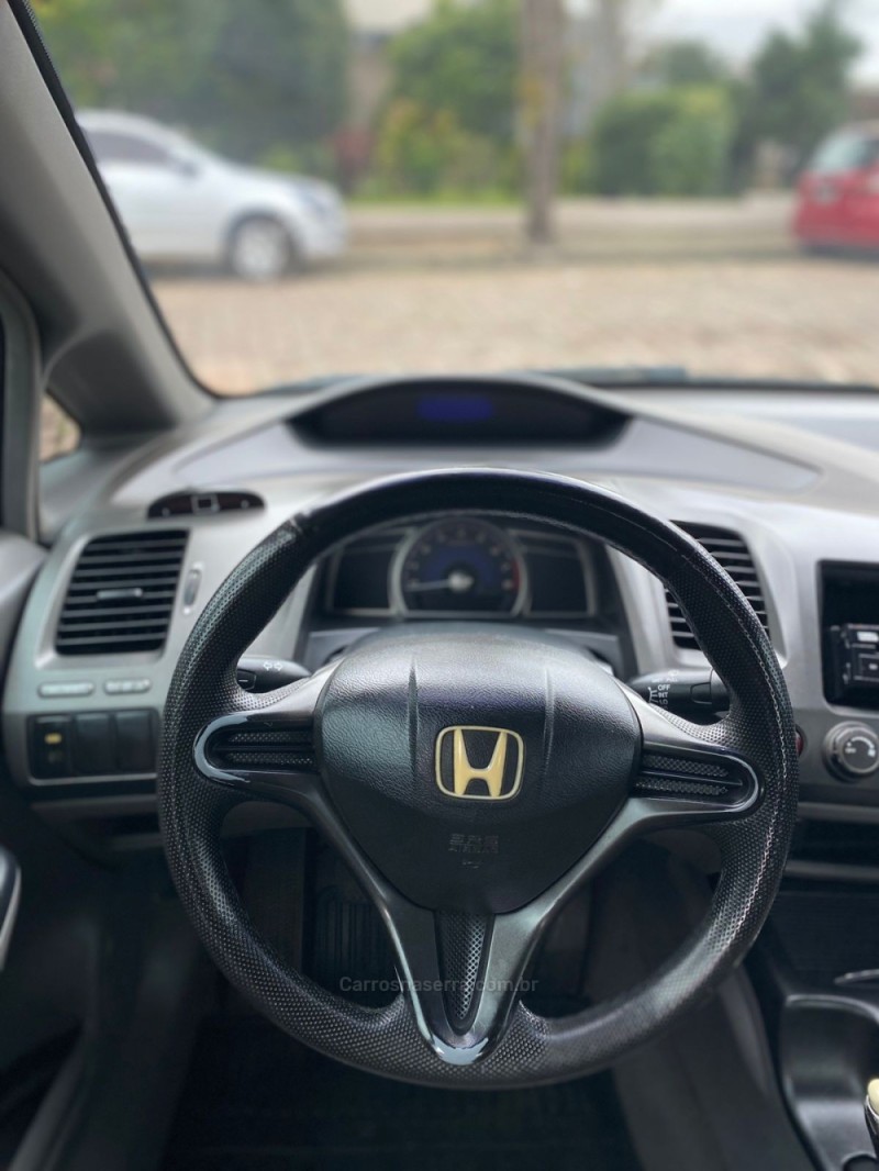 CIVIC 1.6 LX 16V GASOLINA 4P MANUAL - 2008 - VENâNCIO AIRES