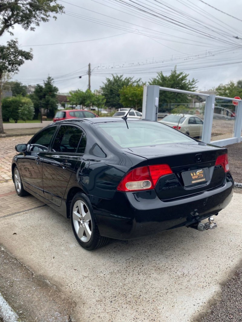 CIVIC 1.6 LX 16V GASOLINA 4P MANUAL - 2008 - VENâNCIO AIRES
