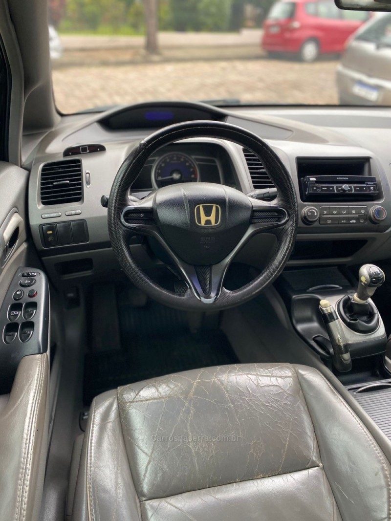CIVIC 1.6 LX 16V GASOLINA 4P MANUAL - 2008 - VENâNCIO AIRES