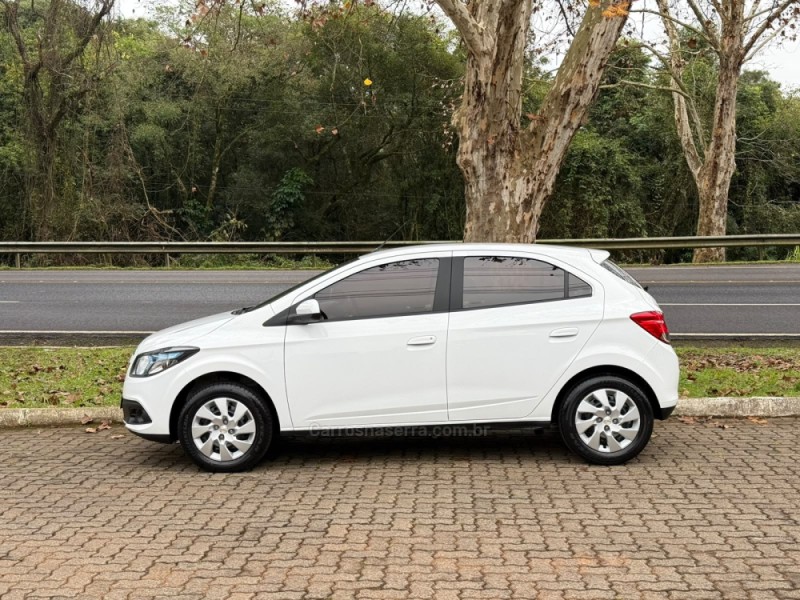ONIX 1.4 MPFI LT 8V FLEX 4P MANUAL - 2015 - DOIS IRMãOS
