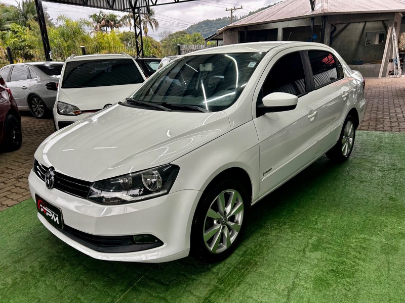 VOYAGE 1.6 MI TREND 8V FLEX 4P MANUAL - 2013 - SãO SEBASTIãO DO CAí