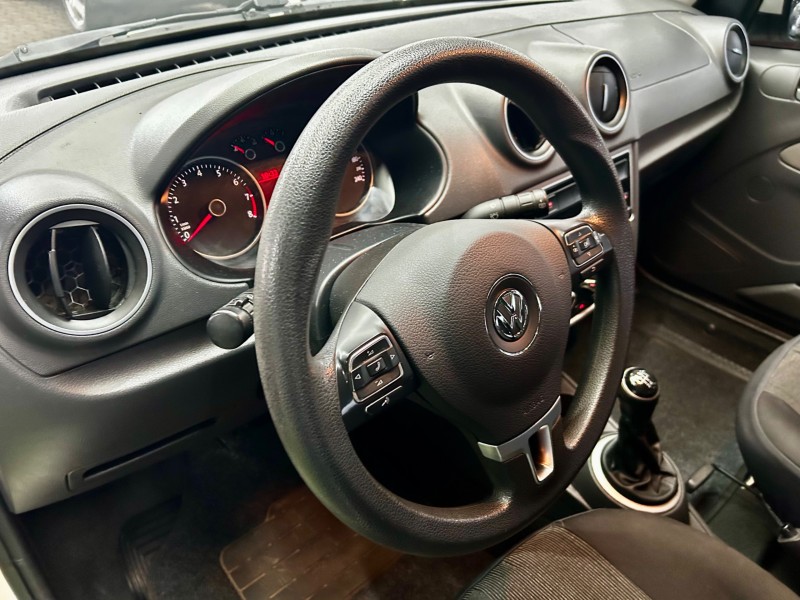 VOYAGE 1.6 MI TREND 8V FLEX 4P MANUAL - 2013 - SãO SEBASTIãO DO CAí