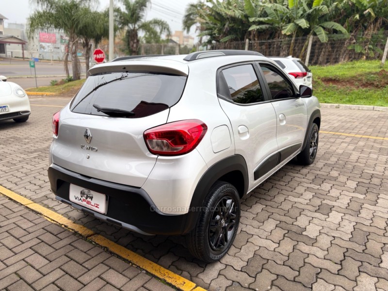 KWID 1.0 12V OUTSIDER FLEX 4P MANUAL - 2022 - FELIZ