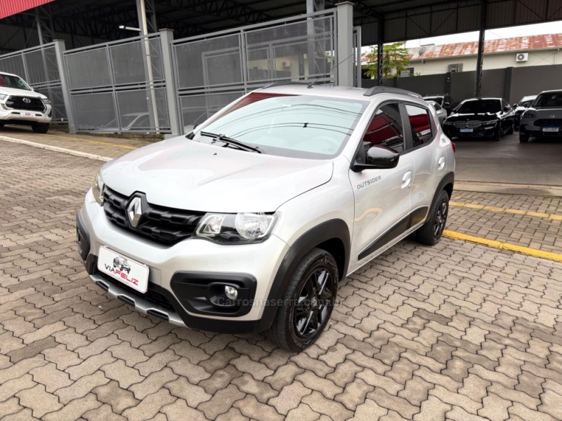 KWID 1.0 12V OUTSIDER FLEX 4P MANUAL - 2022 - FELIZ