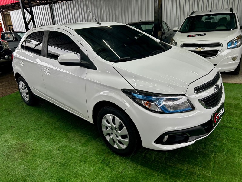 ONIX 1.4 MPFI LT 8V FLEX 4P MANUAL - 2015 - SãO SEBASTIãO DO CAí