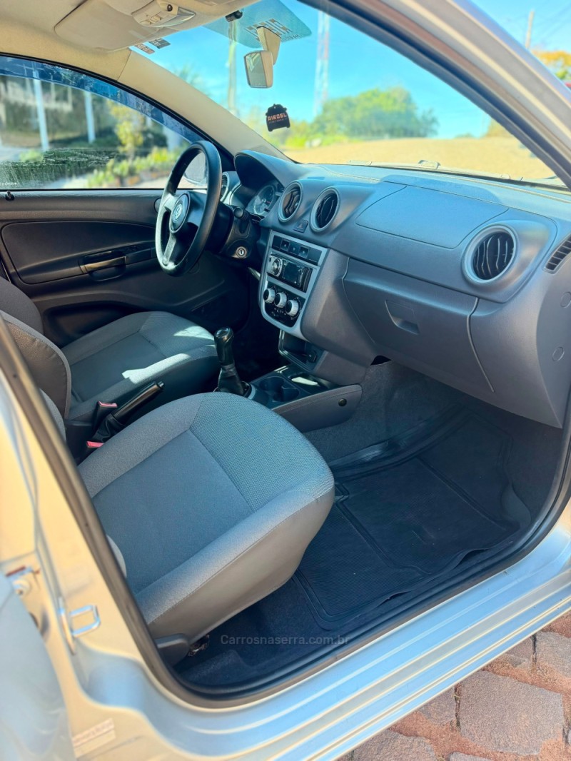 GOL 1.0 MI 8V FLEX 4P MANUAL - 2010 - VENâNCIO AIRES