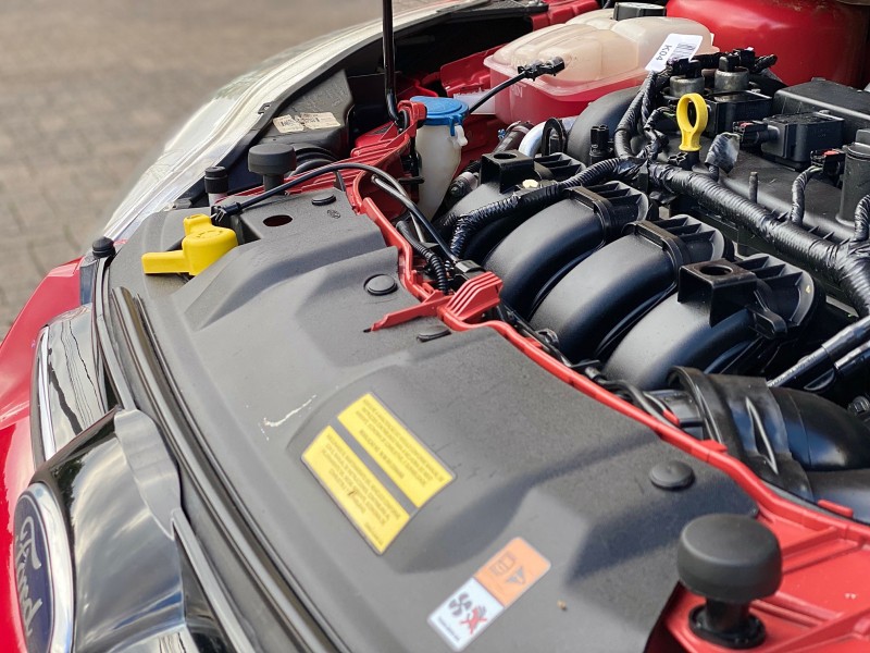 FOCUS 2.0 TITANIUM PLUS HATCH 16V FLEX 4P AUTO - 2015 - CAXIAS DO SUL