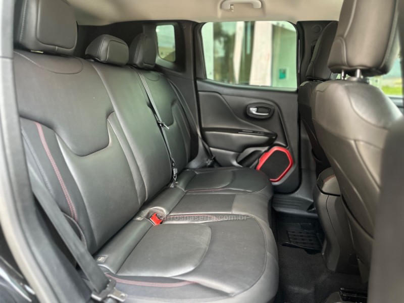 RENEGADE 2.0 16V TURBO DIESEL TRAILHAWK 4P 4X4 AUTOMÁTICO - 2016 - TUPANDI