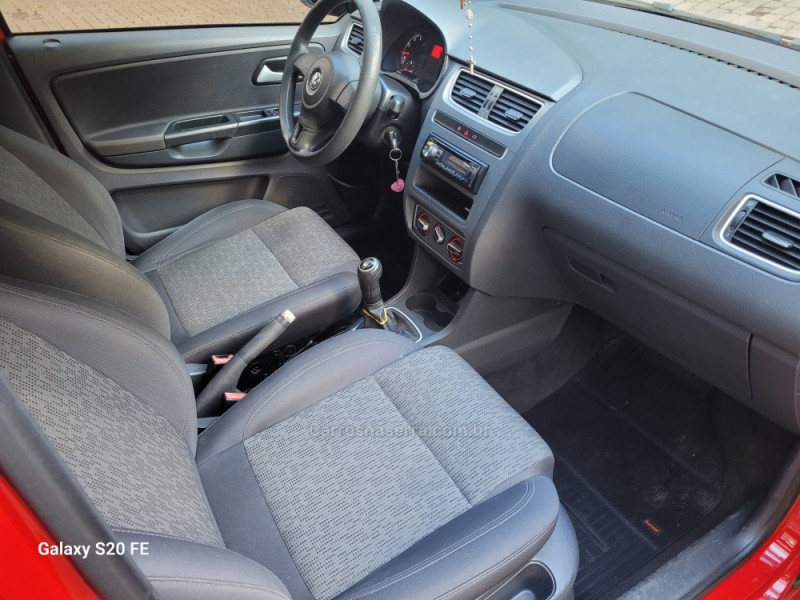 FOX 1.0 MI 8V FLEX 4P MANUAL - 2014 - NOVA PRATA