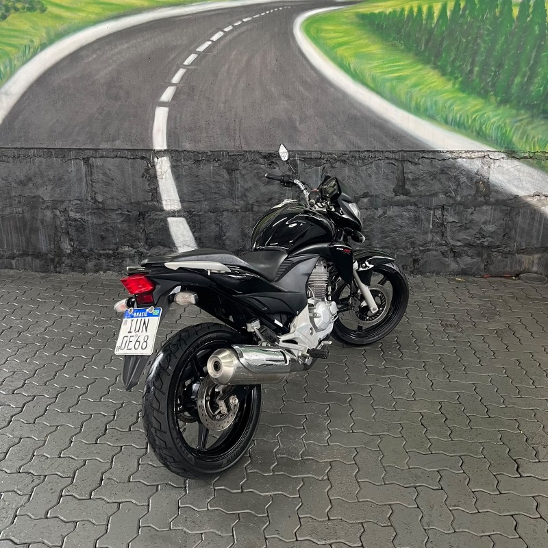 CB 300R  - 2013 - CAXIAS DO SUL