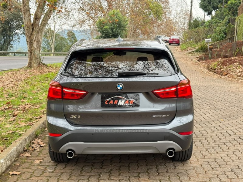 X1 2.0 SDRIVE20I M SPORT ACTIVEFLEX 25 ANOS 16V TURBO 4P AUTOMÁTICO - 2019 - DOIS IRMãOS