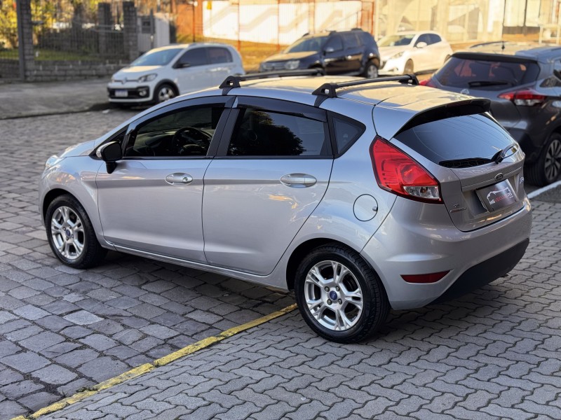 FIESTA 1.6 SE HATCH 16V FLEX 4P AUTOMÁTICO - 2015 - CAXIAS DO SUL