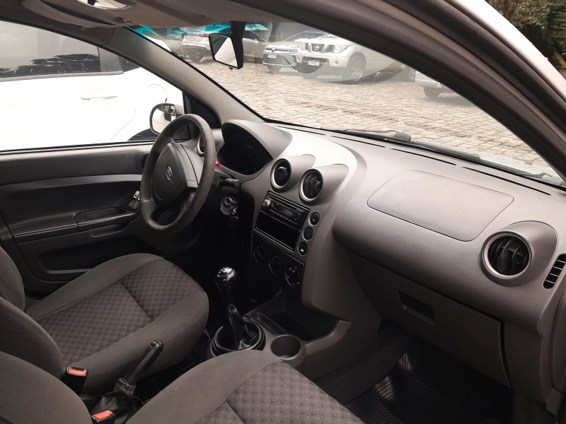 FIESTA 1.0 ROCAM HATCH 8V FLEX 4P MANUAL - 2007 - CAXIAS DO SUL