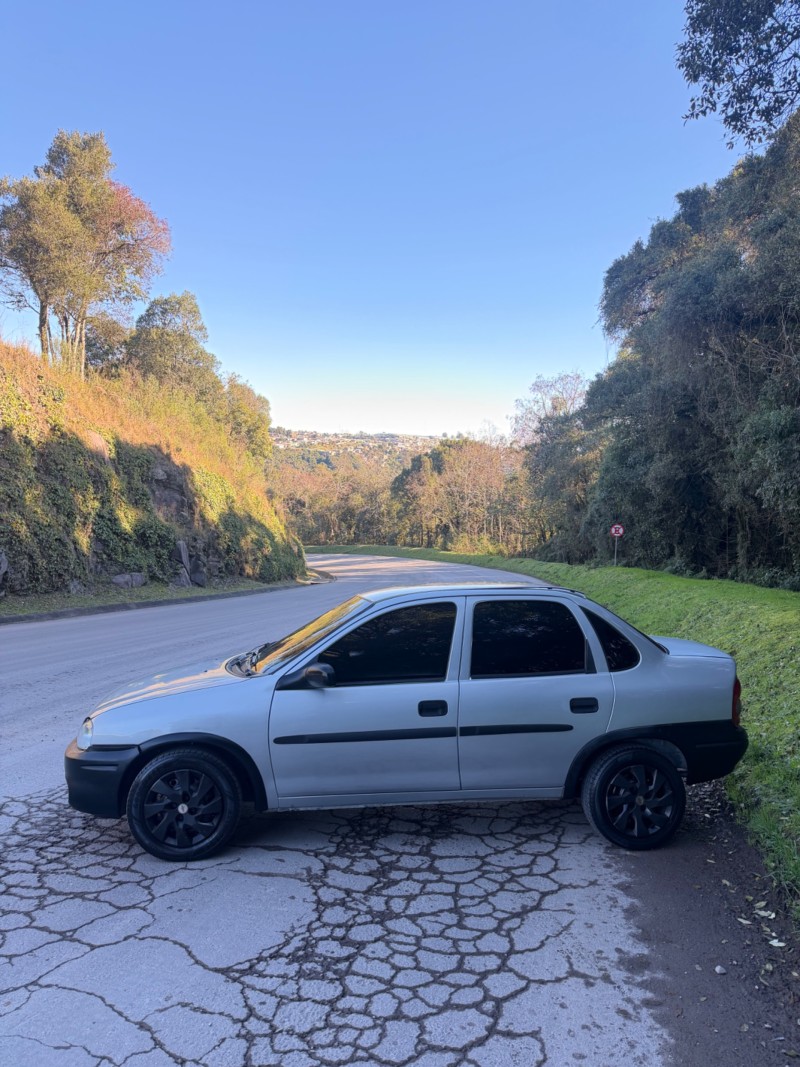 CORSA 1.0 MPFI SUPER 8V GASOLINA 4P MANUAL - 2001 - CAXIAS DO SUL