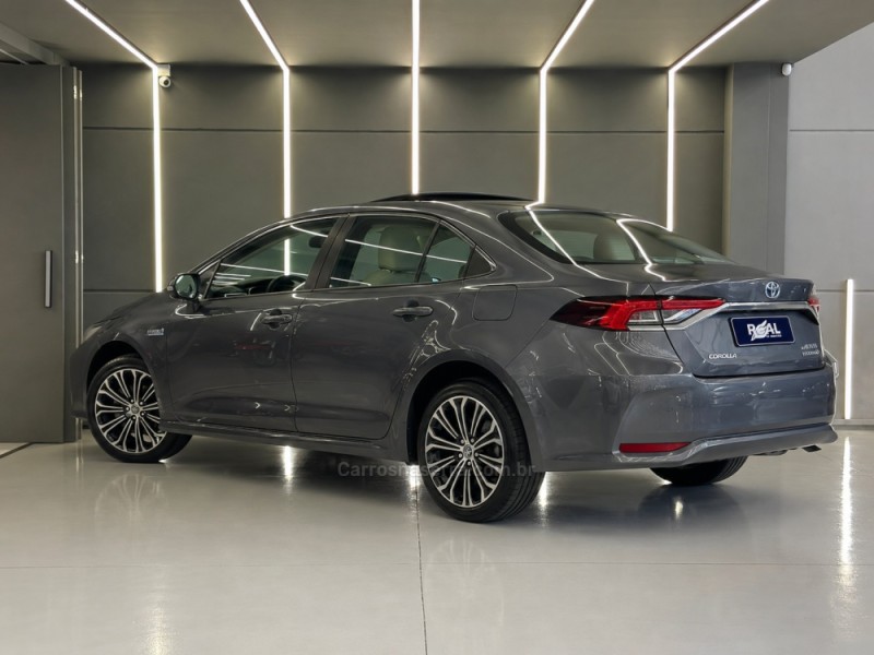 COROLLA 1.8 ALTIS PREMIUM 16V HÍBRIDO 4P AUTOMÁTICO - 2022 - SAPIRANGA