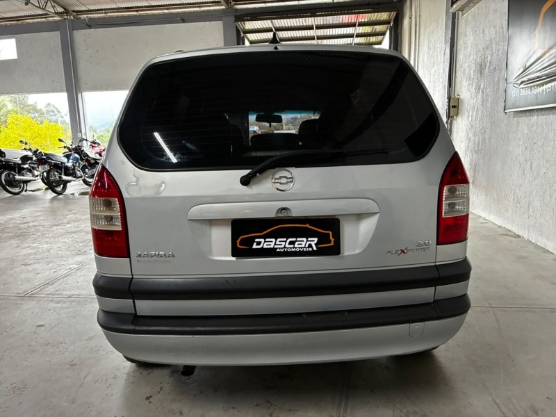ZAFIRA 2.0 MPFI ELEGANCE 16V GASOLINA 4P AUTOMÁTICO - 2005 - BOM PRINCíPIO