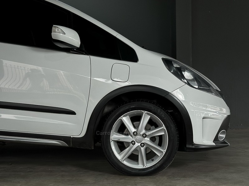 FIT 1.5 TWIST 16V FLEX 4P AUTOMÁTICO - 2014 - MUçUM