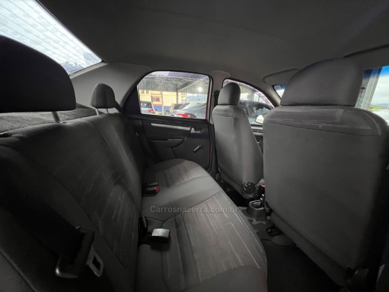 PRISMA 1.4 MPFI MAXX 8V FLEX 4P MANUAL - 2011 - BOM PRINCíPIO
