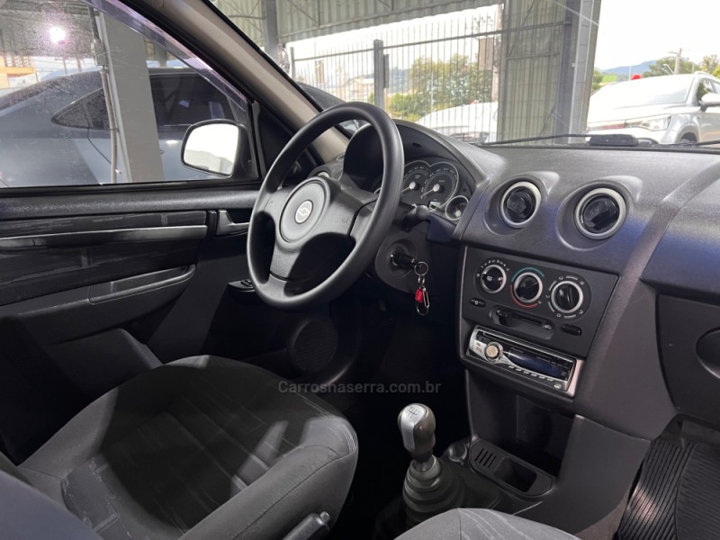 PRISMA 1.4 MPFI MAXX 8V FLEX 4P MANUAL - 2011 - BOM PRINCíPIO