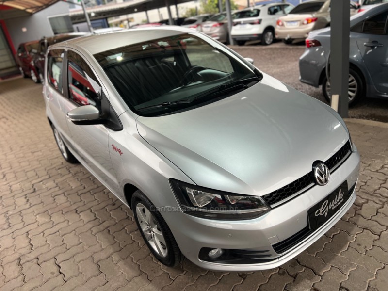 FOX 1.6 MI ROCK IN RIO 8V FLEX 4P MANUAL - 2016 - BOM PRINCíPIO