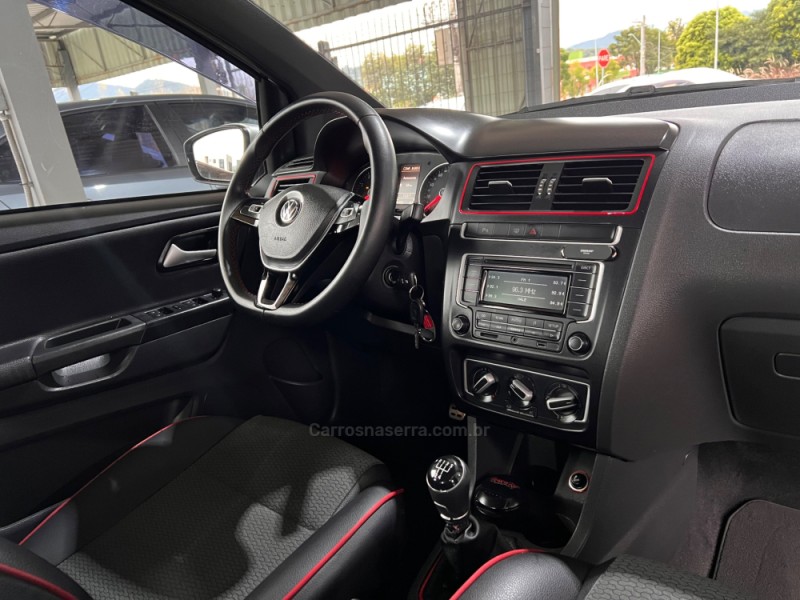 FOX 1.6 MI ROCK IN RIO 8V FLEX 4P MANUAL - 2016 - BOM PRINCíPIO
