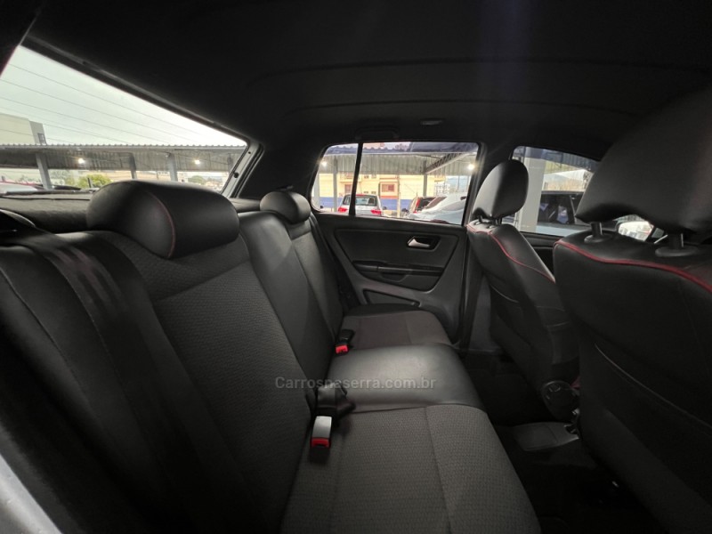 FOX 1.6 MI ROCK IN RIO 8V FLEX 4P MANUAL - 2016 - BOM PRINCíPIO