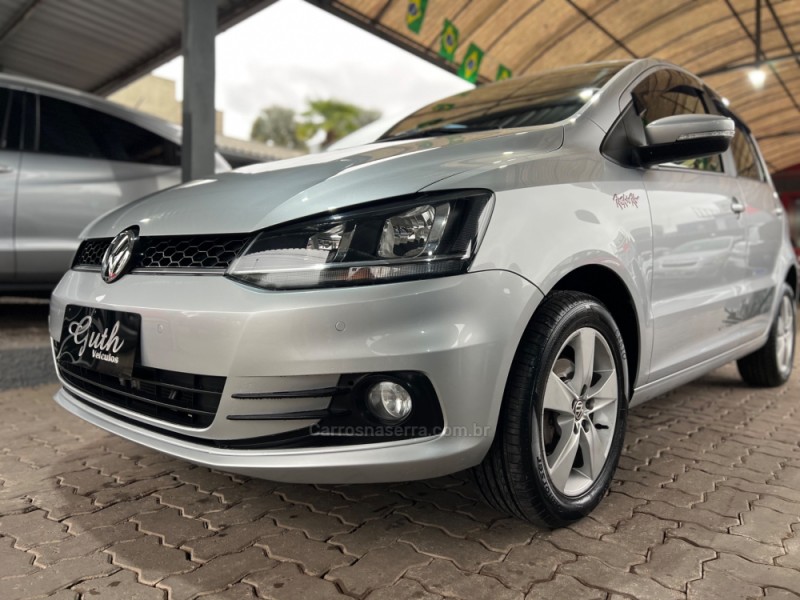 FOX 1.6 MI ROCK IN RIO 8V FLEX 4P MANUAL - 2016 - BOM PRINCíPIO