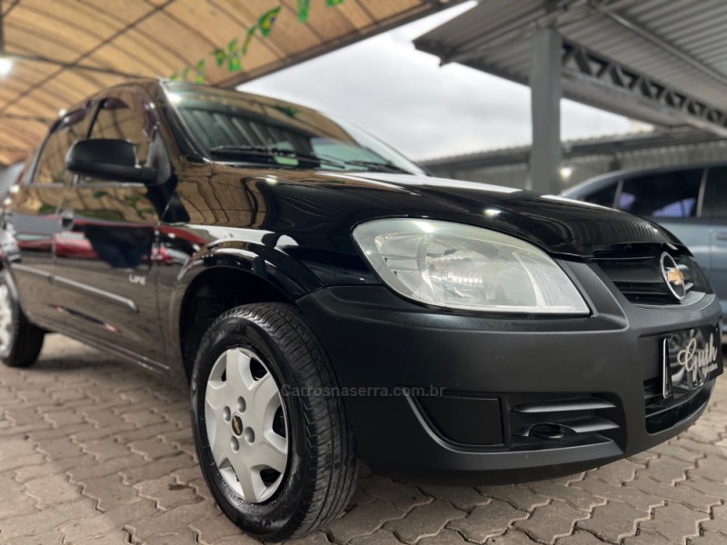 CELTA 1.0 MPFI LIFE 8V FLEX 4P MANUAL - 2011 - BOM PRINCíPIO