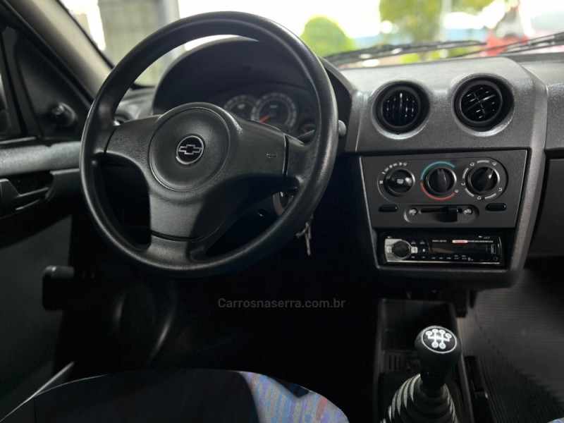 CELTA 1.0 MPFI LIFE 8V FLEX 4P MANUAL - 2011 - BOM PRINCíPIO