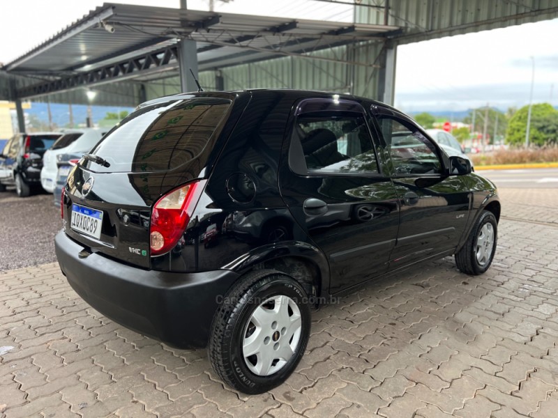 CELTA 1.0 MPFI LIFE 8V FLEX 4P MANUAL - 2011 - BOM PRINCíPIO