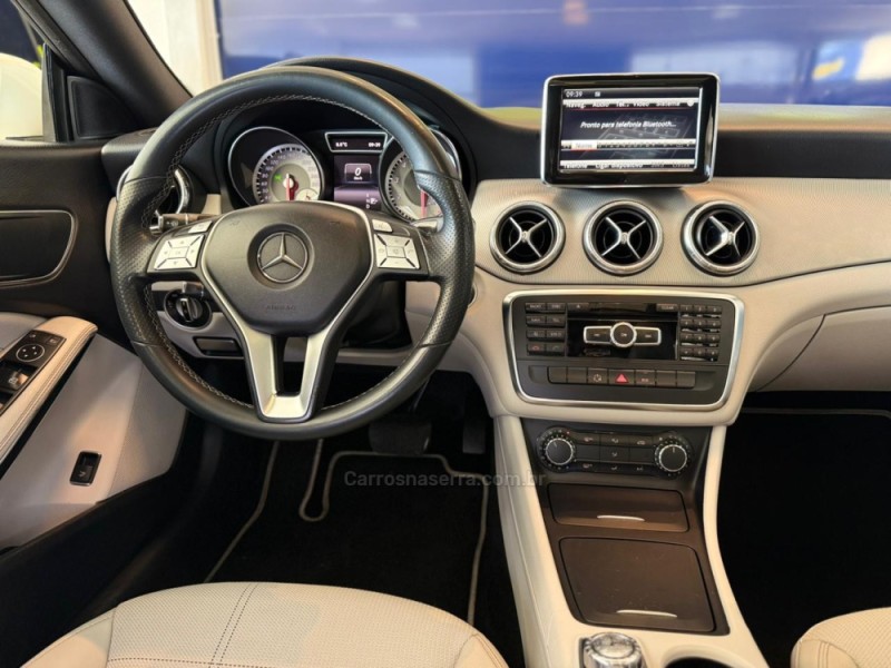 CLA 200 1.6 VISION 16V GASOLINA 4P AUTOMÁTICO - 2014 - SãO LEOPOLDO