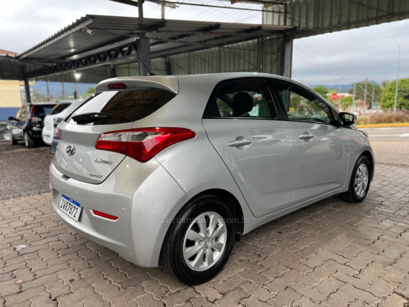 HB20 1.6 COMFORT PLUS 16V FLEX 4P AUTOMÁTICO - 2015 - BOM PRINCíPIO